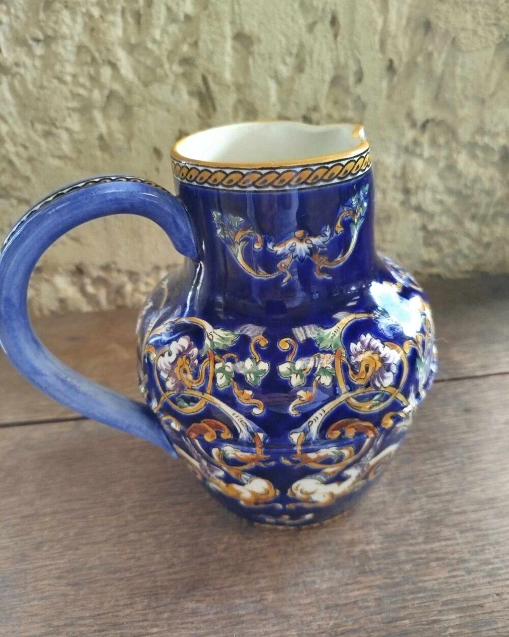 Pichet en faïence de Gien