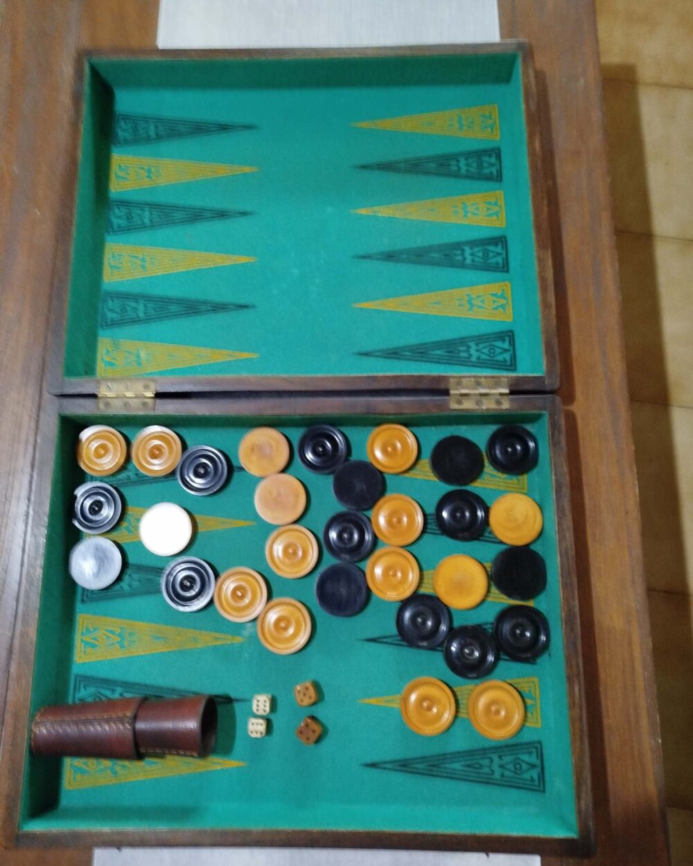 Jeu backgammon